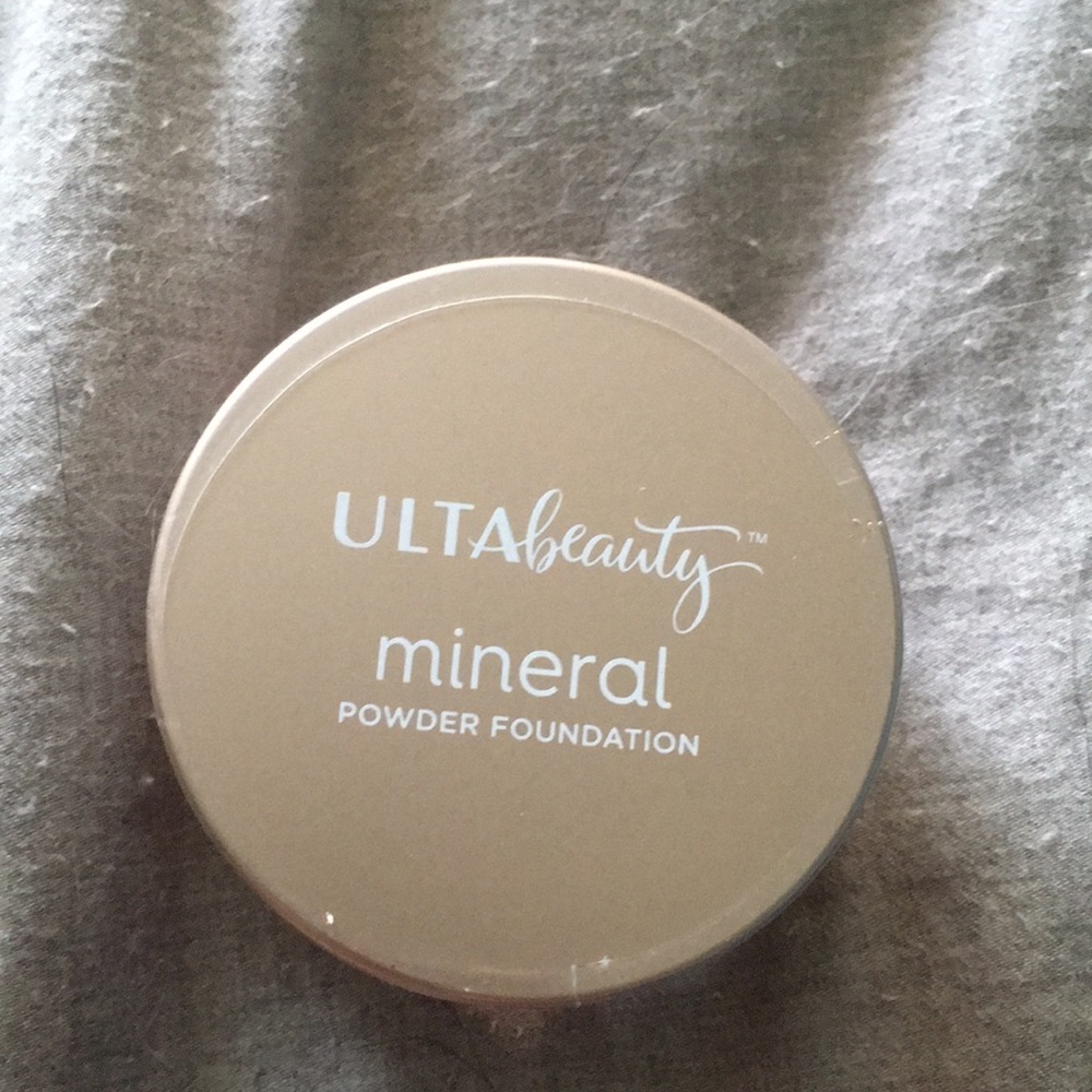 unopened ulta mineral powder foundation medium 03C